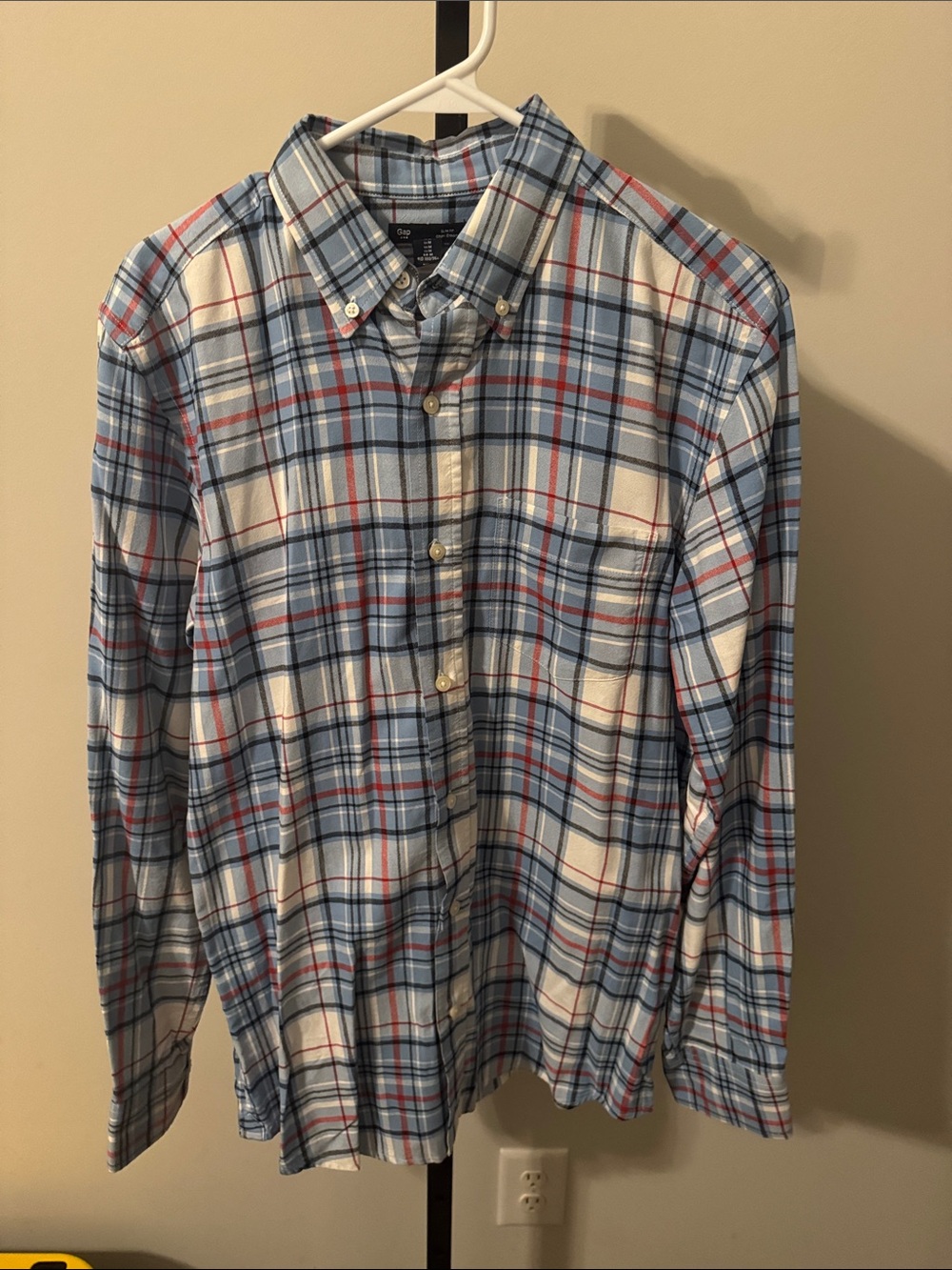 Gap Men's Blue Plaid Cotton Button-Down Shirt. Size medium